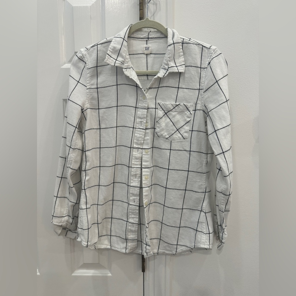 Gap plaid white flannel
